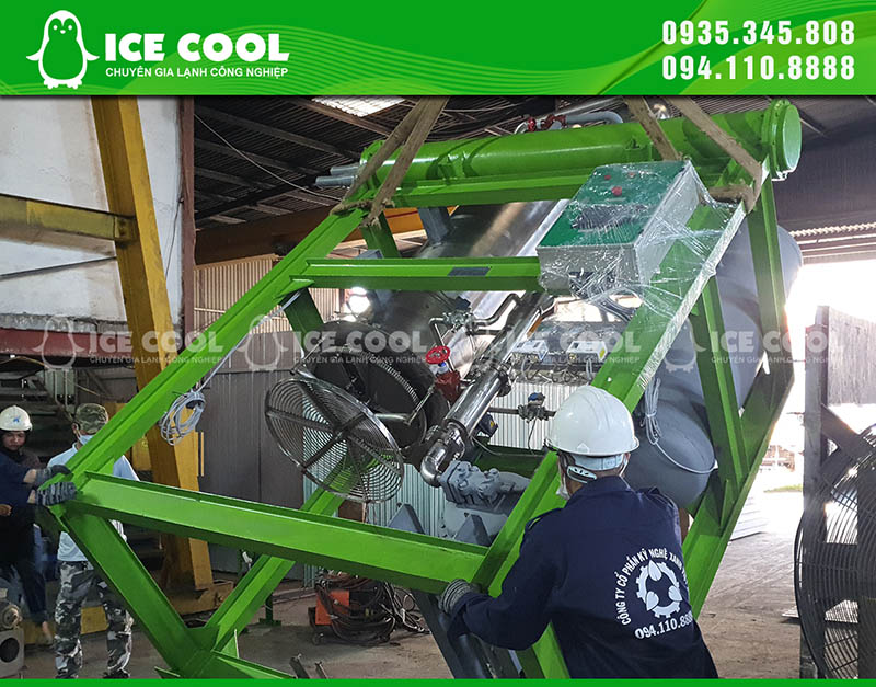 Installing a 5 ton ice machine at Mo Duc - Quang Ngai