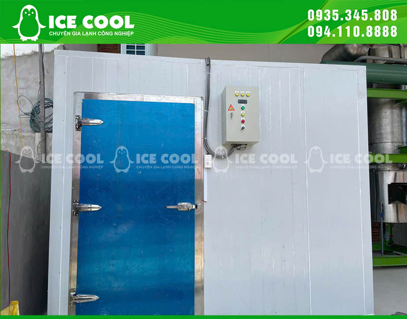 Kho lạnh với vỏ được làm bằng Panel EPS