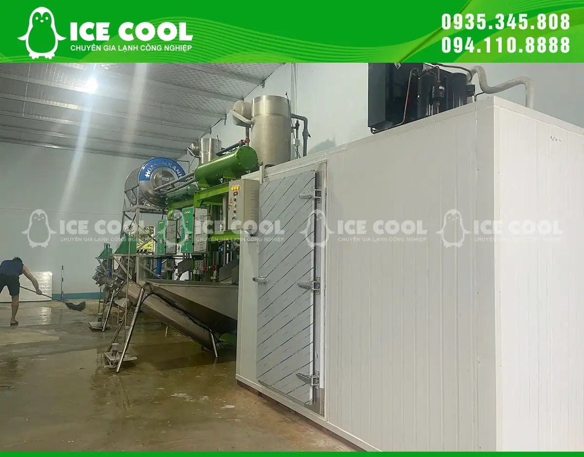 Khách hàng còn đầu tư thêm kho lạnh để bảo quản đá lâu tan